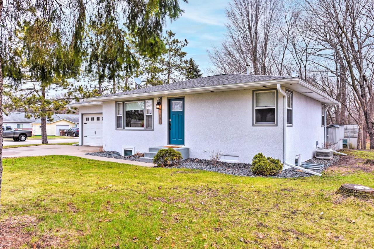 Charming Retreat With Deck - Walk To Lake Pepin المظهر الخارجي الصورة